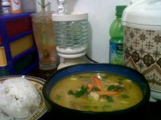 ranty_alvaro's tweet photo. Sarapan pagi ini @wien_adjha :D http://t.co/oo9NULwkyN