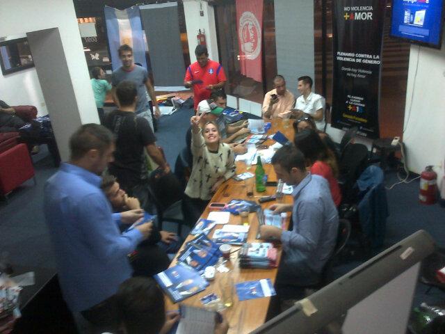 GonForastiero's tweet photo. En nuestro local de Juan B Justo 5097 trabajando en la recta final de la campaña. El cambio en la ciudad ya comenzó http://t.co/gMnsCTBjsf