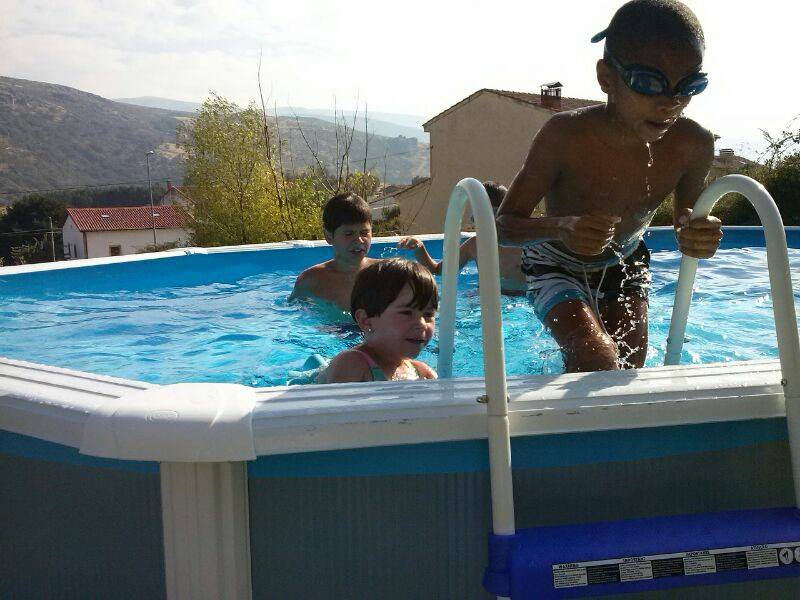 _tablilla's tweet photo. ZONAS DE BAÑO NATURALES, RIO TORMES Y GARGANTAS DE GREDOS. TAMBIEN PISCINA EN LA CASA RURAL.
http://t.co/O8HDpd7em6 http://t.co/wXqx7BQADL