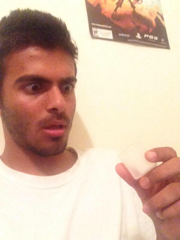 WhyYouAIwysLyin's tweet photo. looks like the #kyliejennerchallenge actually works😳😳😭 http://t.co/3R0xDMqaGt