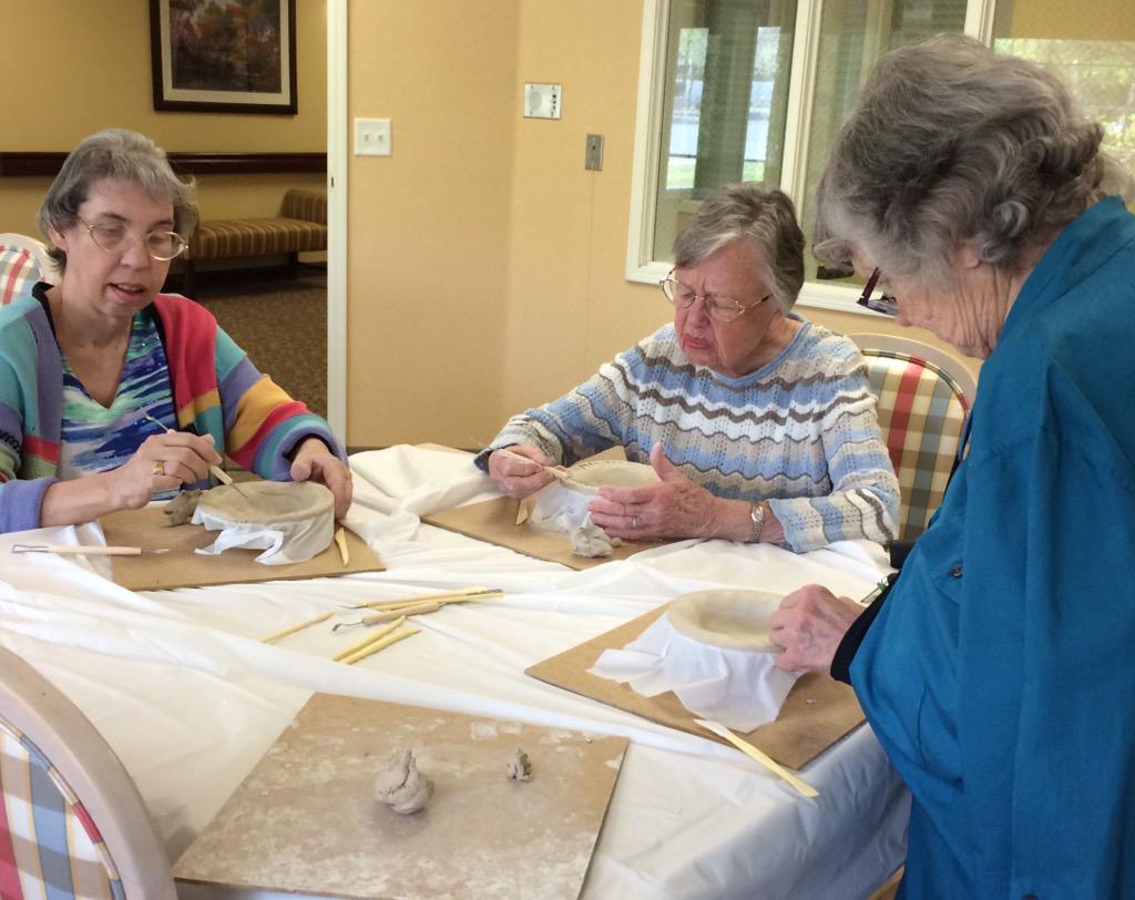 aspenridgeact's tweet photo. @AspenridgeRet making bowls to donate to #neighborImpact Empty  Bowls Project #inbend #FrontierCulture #emptybowls http://t.co/MrvJ6dBj8P
