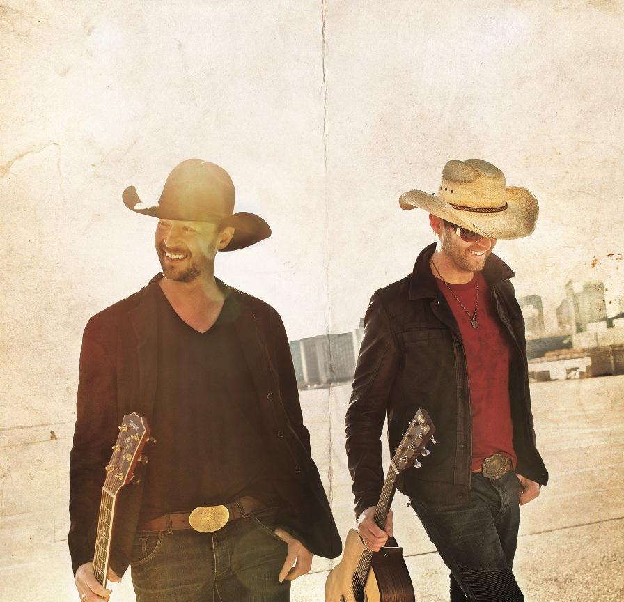 Country104's tweet photo. .@deanbrody & @paulbrandt chat w/ @C104Weaver about #RoadTripTour @BudGardens #GetABed & more http://t.co/K83fgMUdic http://t.co/xqyAq1lxKu