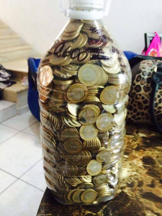 Amoree__Mio's tweet photo. Como se cancelo mi boda y no pienso casarme.Ps me chingare los ahorros mínimo es lo que me toca..

#AaHuevo  #MeVale http://t.co/XkzM9CpnXo