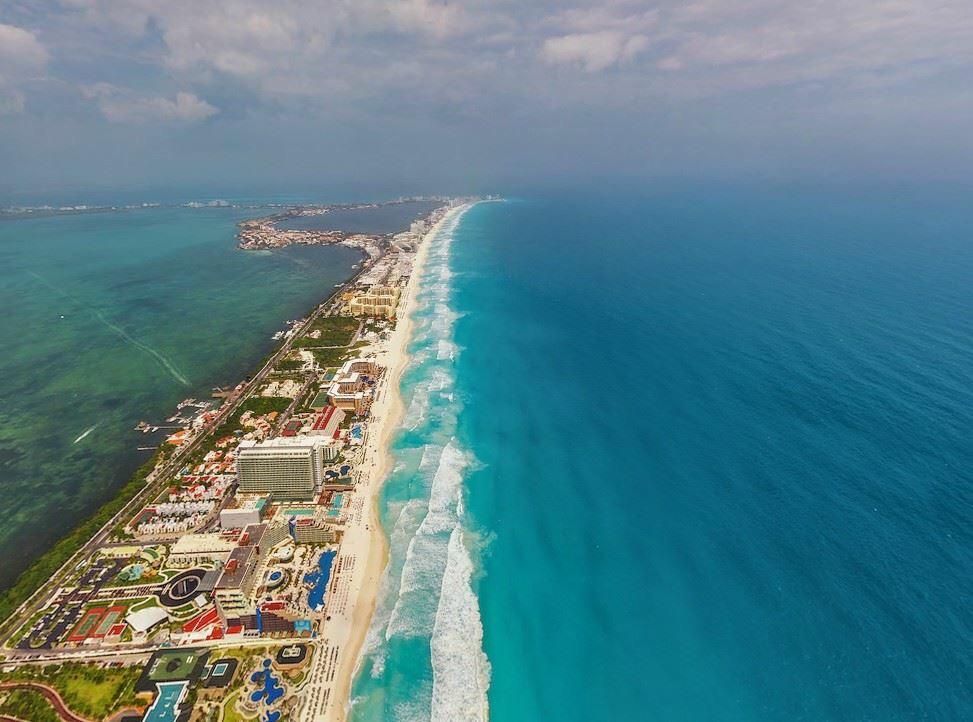 AlexisColinFoto's tweet photo. Feliz cumpleaños Cancun @cancun_sailing @PlanetarioCun @CANCUNVIVE @CancunCVB @AnahuacCancun http://t.co/f1F2vIMViN