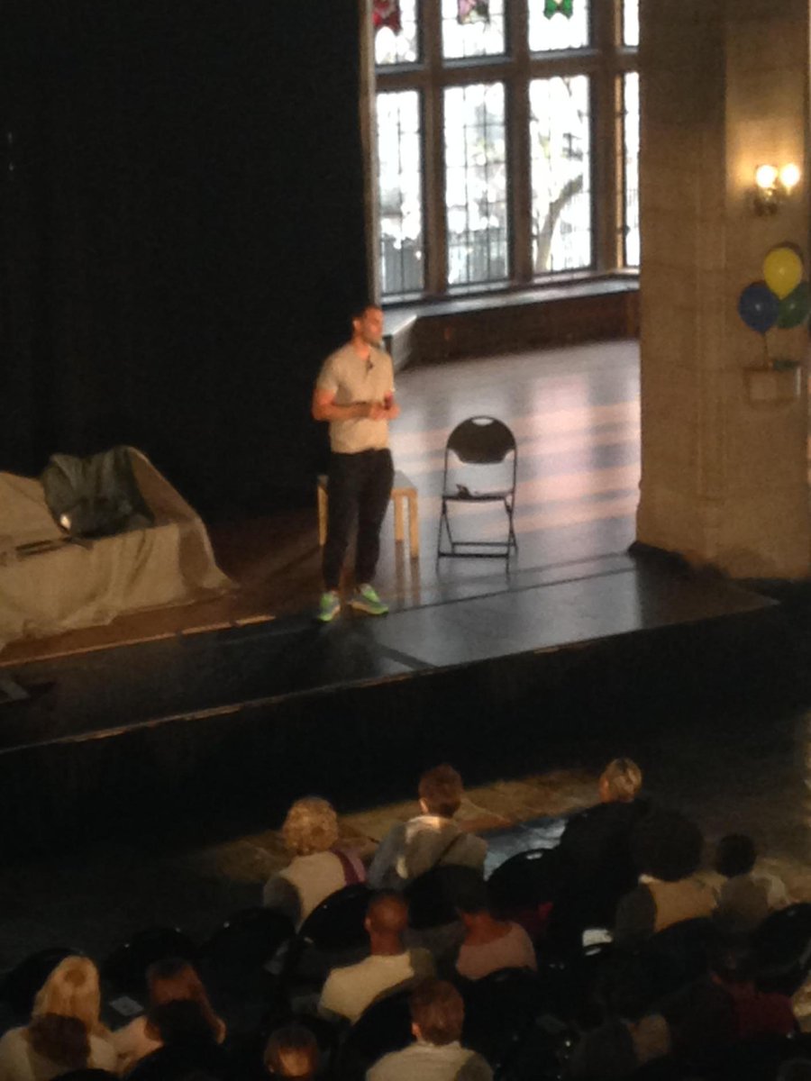 TempleSTHM's tweet photo. HAPPENING NOW: STHM &amp; @FoxAlumni Danny Allota's 1-man show about surviving cancer, produced by @MRASpring2015 http://t.co/2nA115KQQn