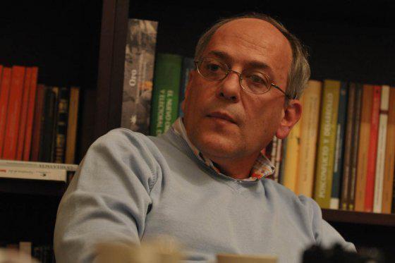 Denuncian que congresistas uribistas están detrás de rechiflas a Santos. bit.ly/1yN9dQA