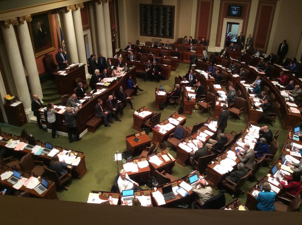 House debating transportation at this hour. Rep Leon Lillie addressing Rep Drazkowski's amendment. #mnleg