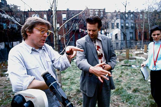 _MickeyRourke's tweet photo. On the set of Angel Heart with the director Alan Parker. #MickeyRourke http://t.co/3tuBa2Meja