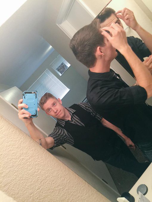 Buy Kam and I a housewarming present - http://t.co/mVGCz4gX3w #gay #gaycouple #cutecouple http://t.c