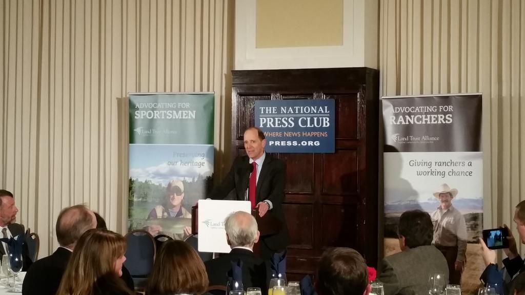 ORlandtrusts's tweet image. @RepDaveCamp at @LTAlliance's Advocacy Day continues to be a champion for conservation supporting #s330. #Act4Good
