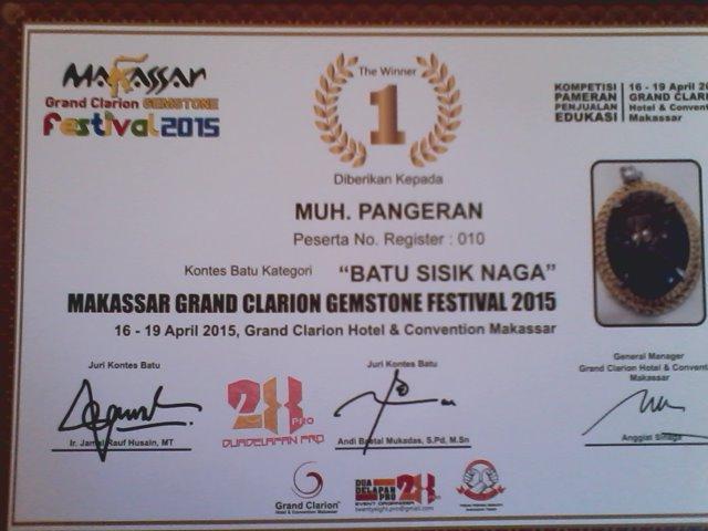 FirmanFarim's tweet photo. juara 1 kontes batu sisik naga http://t.co/FDqzc5MPDh