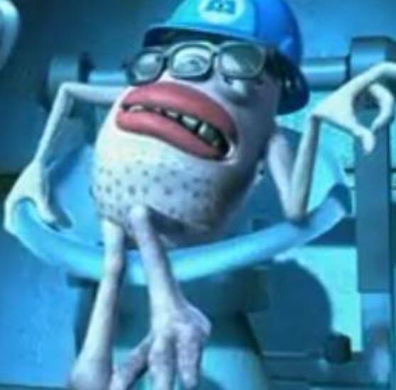 cozyhippy's tweet photo. This is how yall females looking on this #kyliejennerchallenge 😂😂😂 http://t.co/mU8GuNZRNU