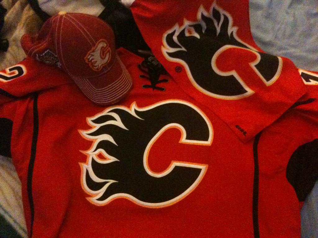 Marjan_Lion's tweet photo. 1.5 hours till game time. Am I ready? You bet I am! :D #GoFlamesGo #NeverQuit #FlamesIn5 http://t.co/QbysYk1SjQ