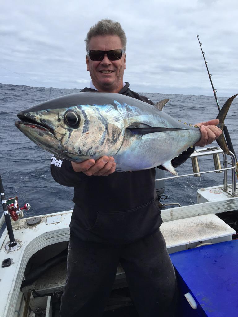 xtseafish's tweet photo. Portland Bluefin tuna plenty around. #xtseafishing http://t.co/S57FQDoZ3w