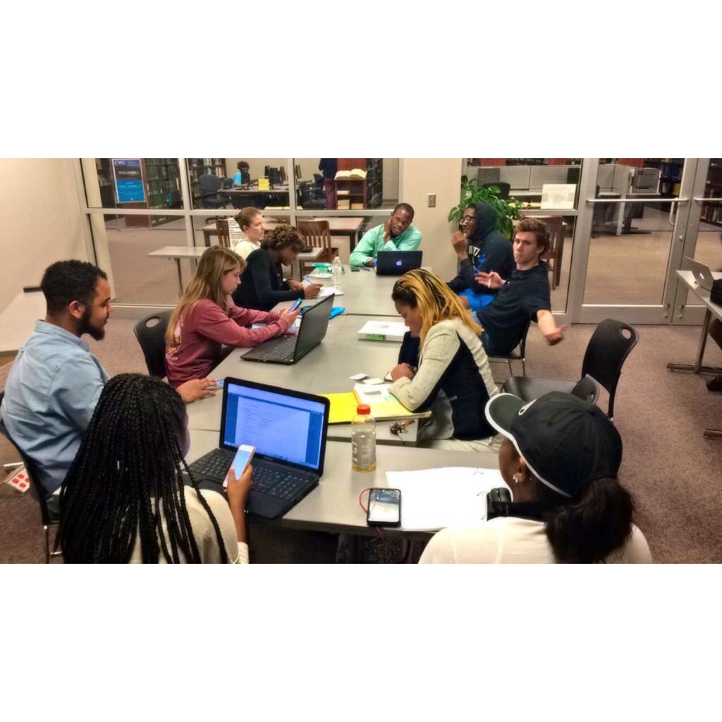 Memphis_NSLS's tweet photo. Our Executive Board is getting ready for New Member Induction and Fall Semester! #SuccessActionPurpose http://t.co/lKGhqth63a