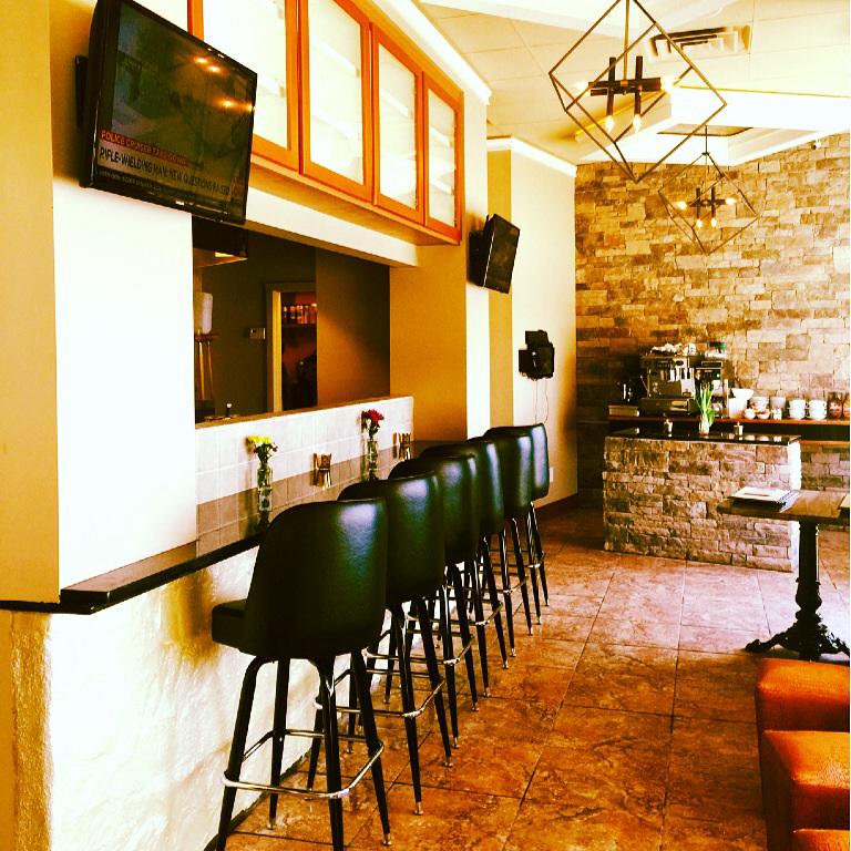 yolobistro's tweet photo. YOLO BISTRO IS open!!

Full bar, chic re-model, and fantastic food
#poughkeepsie #yolobistro #foodie #restaurant http://t.co/eHeUCumQm0