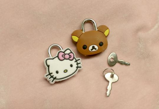 KittensPlaypen's tweet photo. New padlocks that will be added to the shop tonight ^_^ <3 http://t.co/ki0t9lFdOd