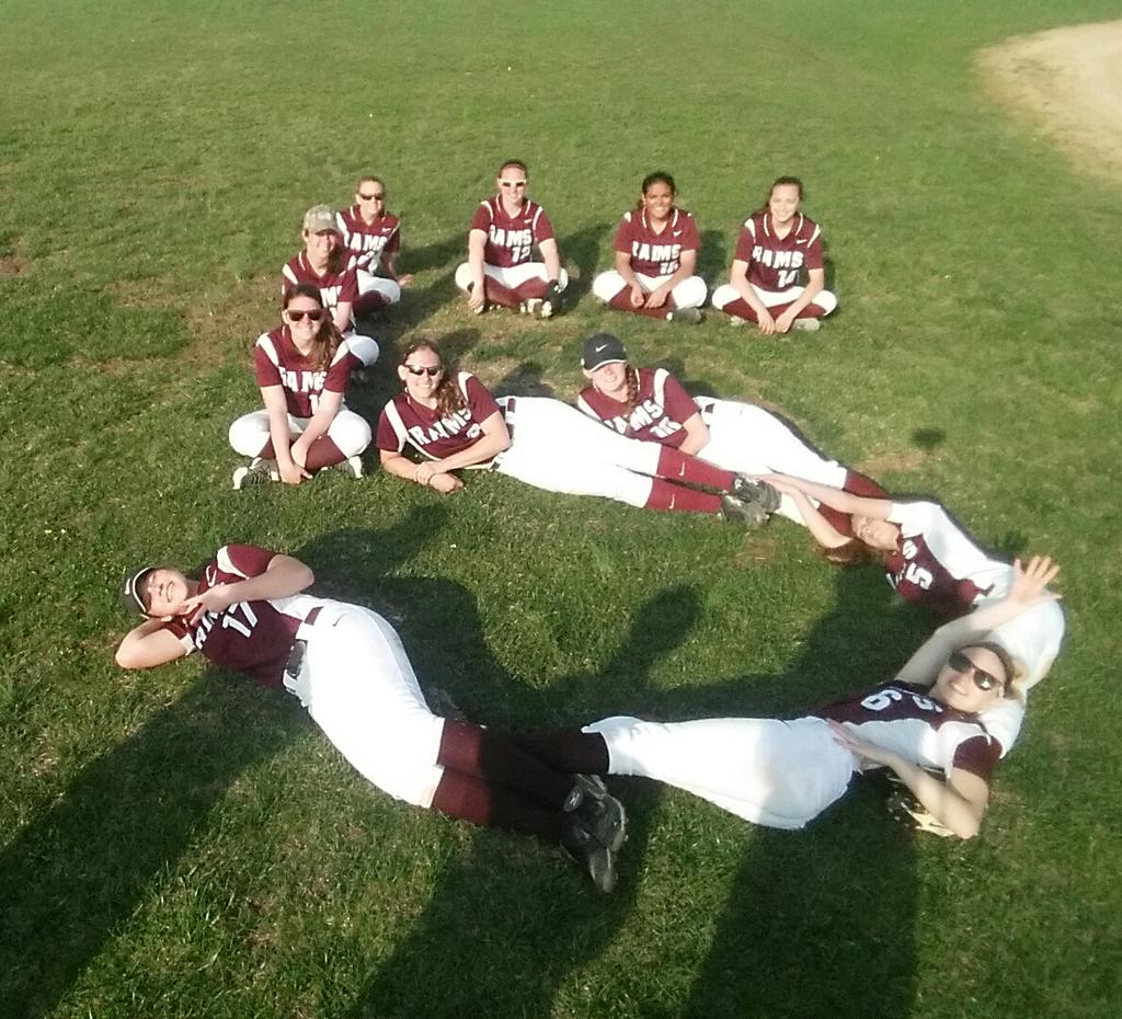 RHS_sb's tweet photo. Rams are BACK!!! #GotNumba5 #WelcomeBackGirls😄 http://t.co/82oWF6Yoxb