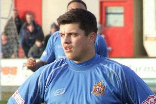 Despiden futbolista por tener sexo en el banco de suplentes bit.ly/1PdX3Vi