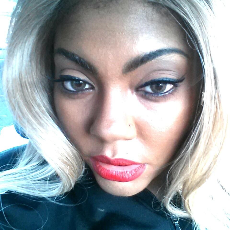 EtiModeling's tweet photo. @LilKim we love you sis you will always and forever be my twin muahh xoxoxoxox #divasforlife http://t.co/4JianKHpIo