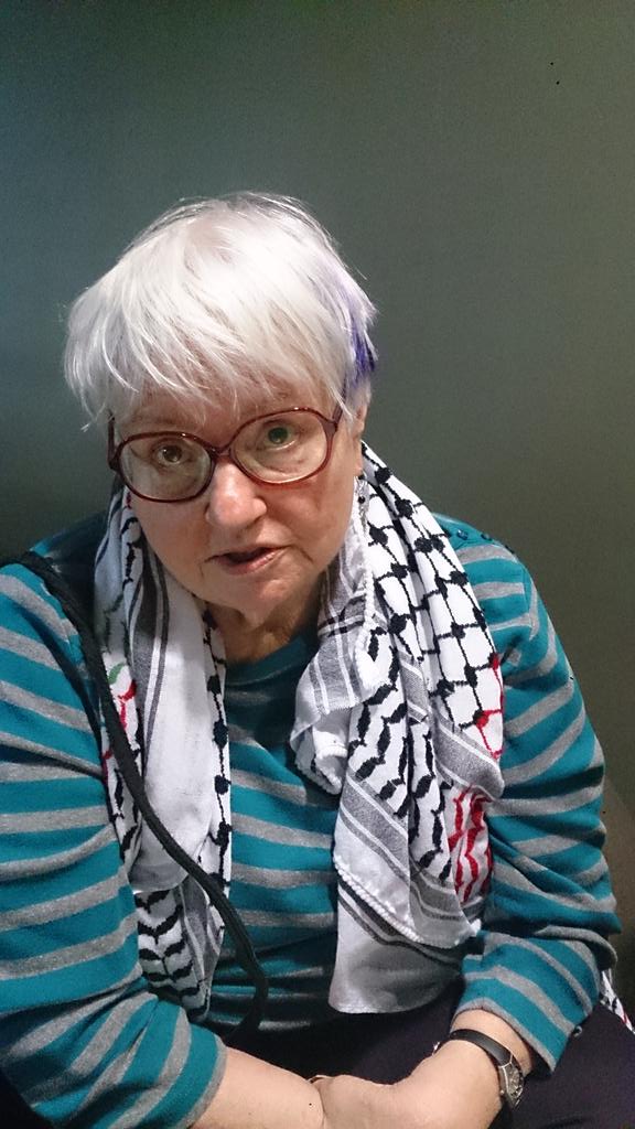 zdaisygirl's tweet image. "it's simple justice to stop the occupation. I'm Jewish and I support the Palestinians " -Batya #UTDivest