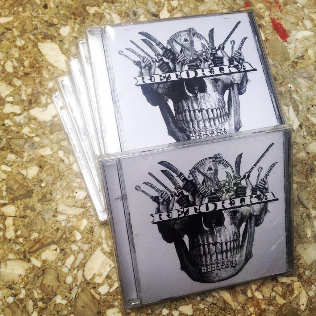 Cd 1st Album Retorika "kembali merapat " ready stock.