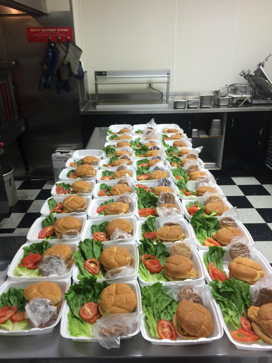 Ravenwood011's tweet photo. Just another day in the office. #foodie #TalkToChef http://t.co/9mvZC46DOm