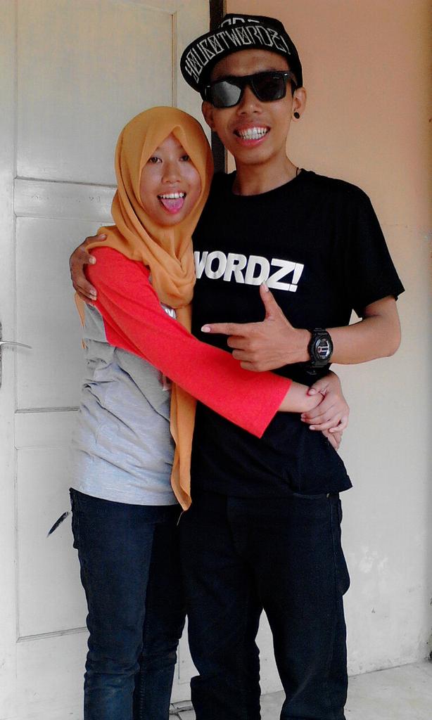 Rafina_FD's tweet photo. With Personil @rapnrespect 😁👊 -_- http://t.co/8T6BtxCHu5