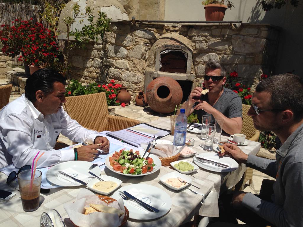 Justcuriousnl's tweet photo. Life is good! #cyprus #CTO #Tochni #authentiek #filmen #sfeer #voorbereiden http://t.co/Fhgsg37d92