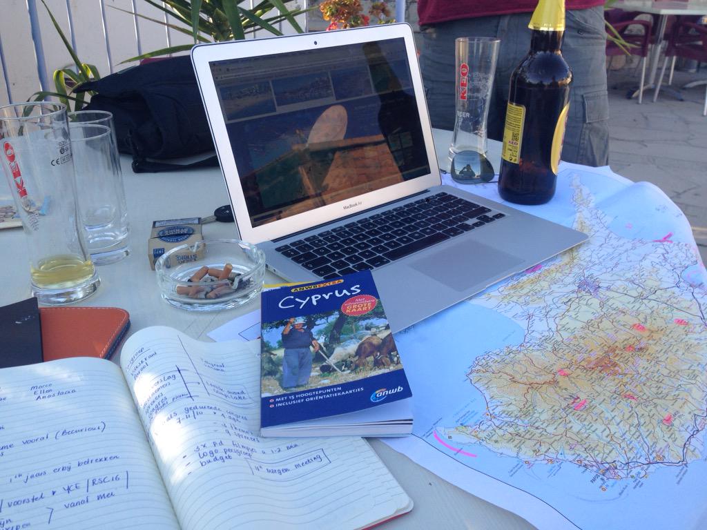 Justcuriousnl's tweet photo. Life is good! #cyprus #CTO #Tochni #authentiek #filmen #sfeer #voorbereiden http://t.co/Fhgsg37d92