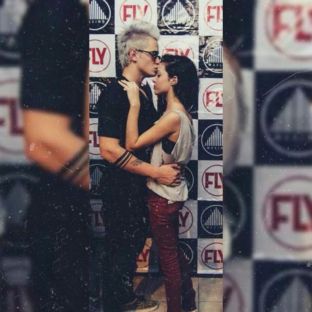 aledafly's tweet image. Um dia o caíque vai ver nossa foto amém amém