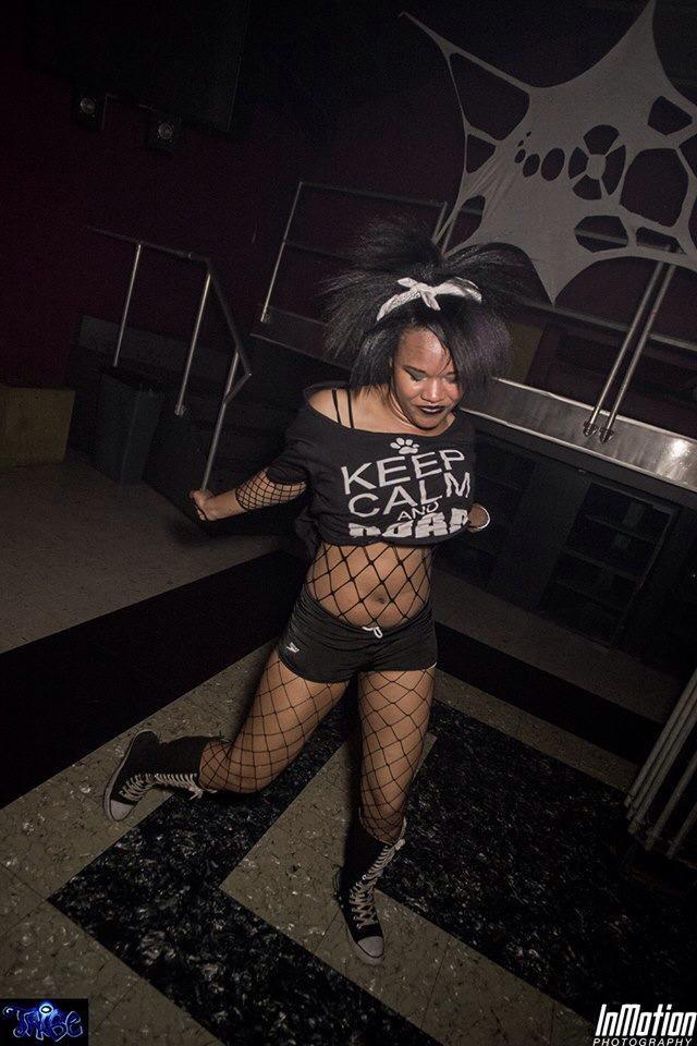 vibesofdance's tweet photo. Yasmin is such a badass dancer! #vibrationsofdance #hardstyle #hardstyledance #shuffling #baltimore #getdown http://t.co/pyr6tu7d6w
