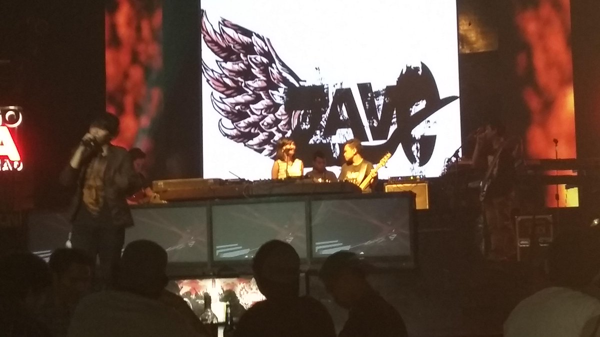 zave band at Boshe VVIPclub