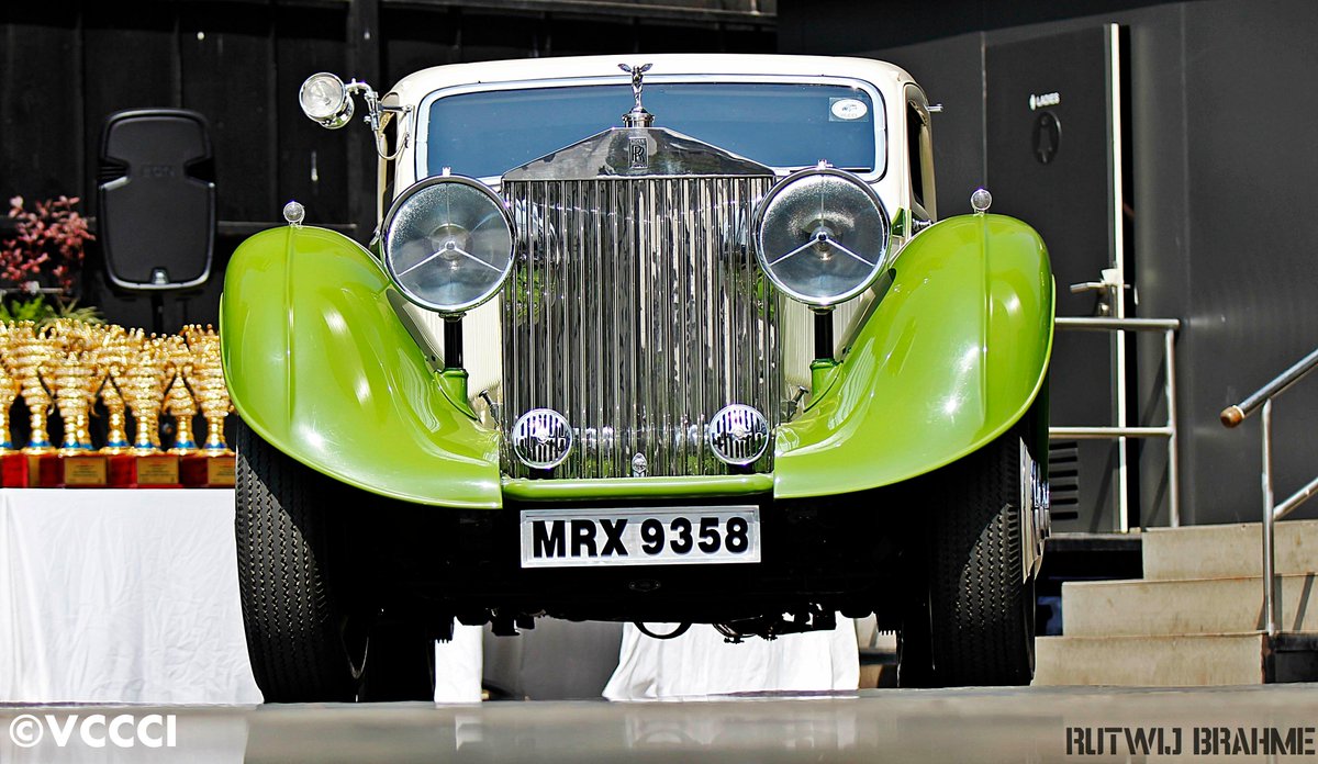 VCCCI_Tweet's tweet photo. Fresh off the production line #RollsRoyce #phanton2 #VCCCI #Mumbai #India @CandSCmagazine @ClassicCarWkly http://t.co/UcnWuHx4iD