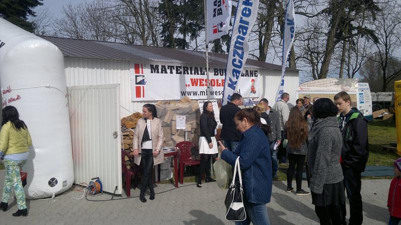 ArbetStyropian's tweet photo. Byliśmy na targach #AGROMARSZ w Marszewie k. Pleszewa, a to dzięki naszemu partnerowi, firmie MB #WESOŁEK. http://t.co/NCkPxlXnVL