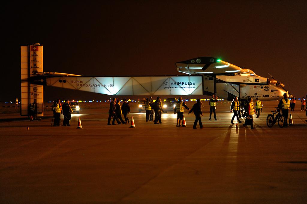 XHNews's tweet image. Arrival of solar plane in China prompts public awareness of solar power xhne.ws/VAxPw @solarimpulse