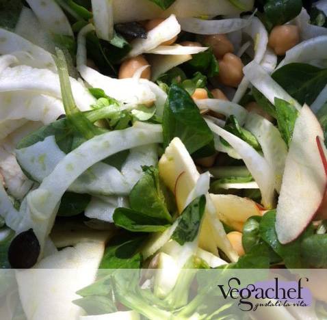 Per la #GiornatadellaTerra vi propongono la ricetta #vegan Insatata #waldorf 

#Vegachef - vegachef.it/cucina-e-salut…