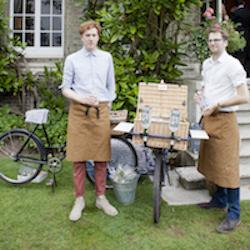 weddingedit's tweet photo. Gin o'clock! Check out @TravellingGinCo on the latest blog - http://t.co/7mA1h3QLBV http://t.co/iEZeaOro5k