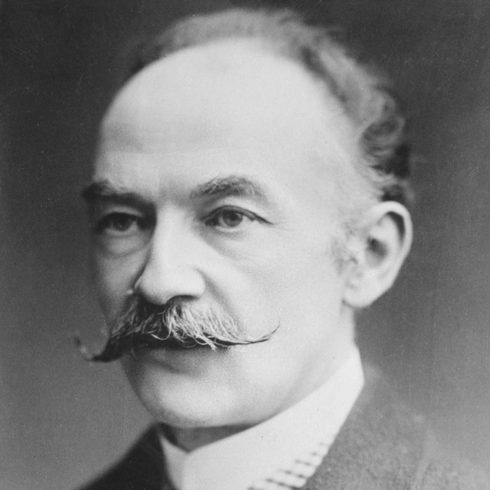 InGalleria's tweet photo. Thomas Hardy viene a Milano e va in Galleria. Altro che Via dalla pazza folla! http://t.co/QLfw3xEaRA http://t.co/rl3gShXSFJ