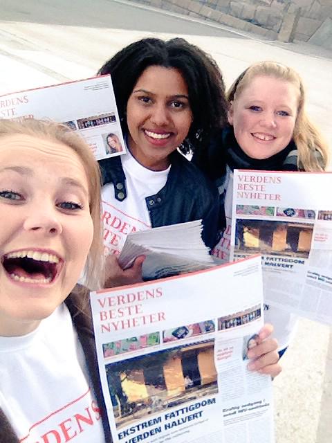 Heiiloo's tweet photo. Vi deler ut @VBNyheter her i Lillehammer! @ISU_NORWAY &amp; @SAIHLILY er representert! #vbn15 #vielskerVBN http://t.co/nPFKBiHsp7