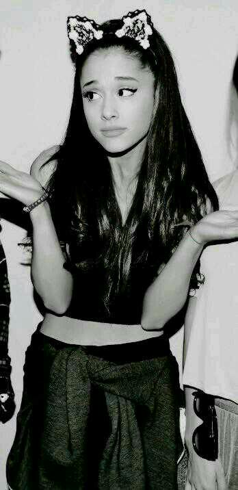 annemaree_95's tweet photo. Ariana can't get any cutier http://t.co/1iOBLvNzob