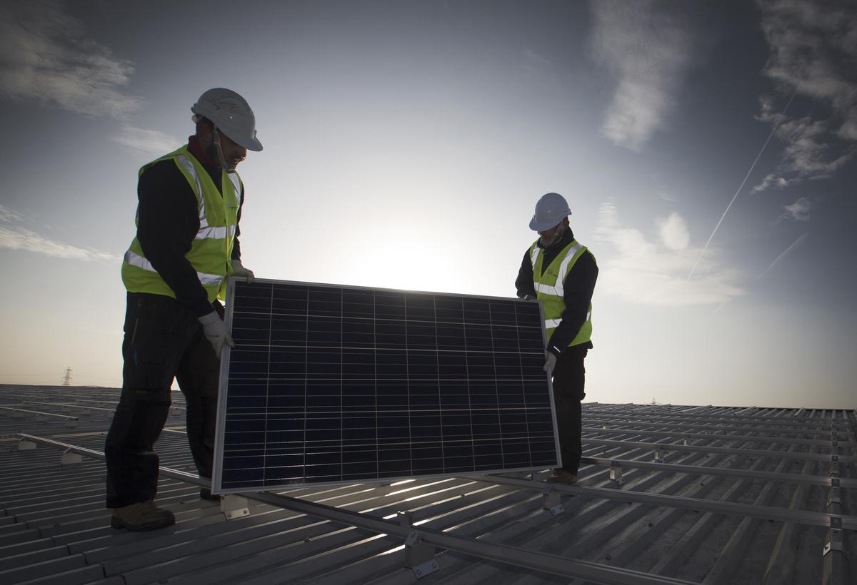 BusinessGreen's tweet photo. Green Deal saw £2.25m of applications for energy efficiency measures last week - its best ever http://t.co/KBIt4lQsaV http://t.co/2VK3K9wbEi