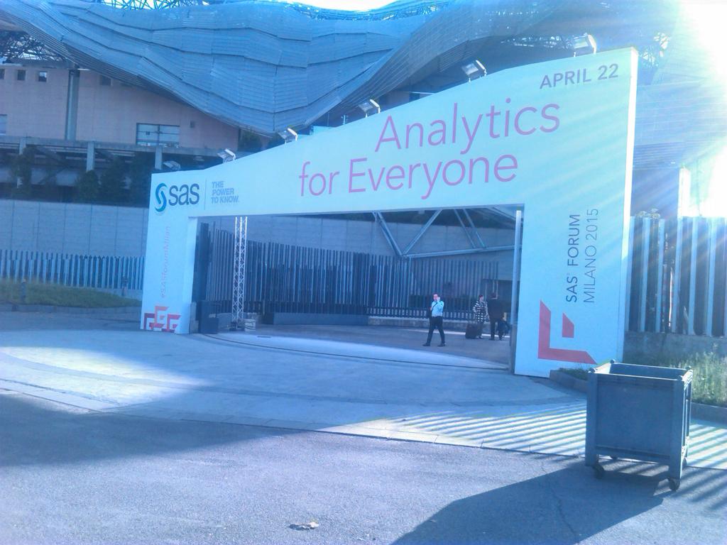 BianciardiS's tweet photo. Ready for rock! @mastercesma @SASitaly #TargetReply #BigData #Analytics #Milan http://t.co/hxuF0jRGSU