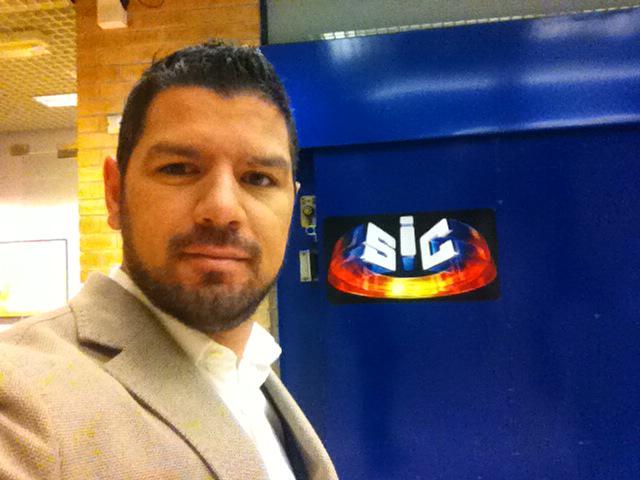 luispedrovilar's tweet photo. 8am: Ready to start working... http://t.co/KCPFIXQ2ce