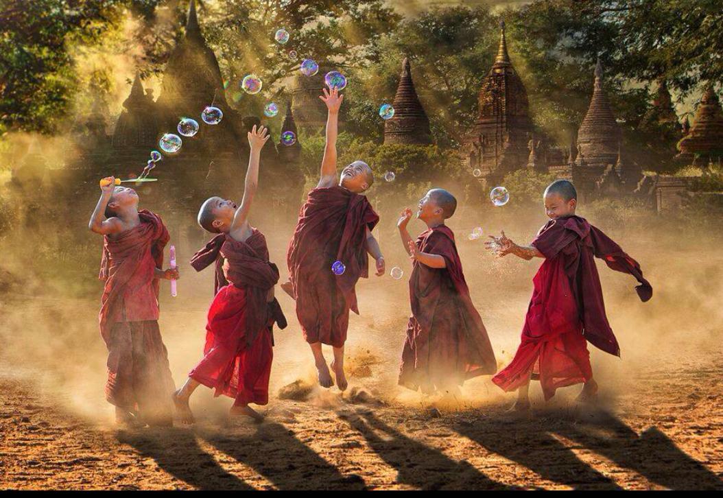 азжаргал гэж оноодроор амьдрахийг хэлнэ😊💐💕👼