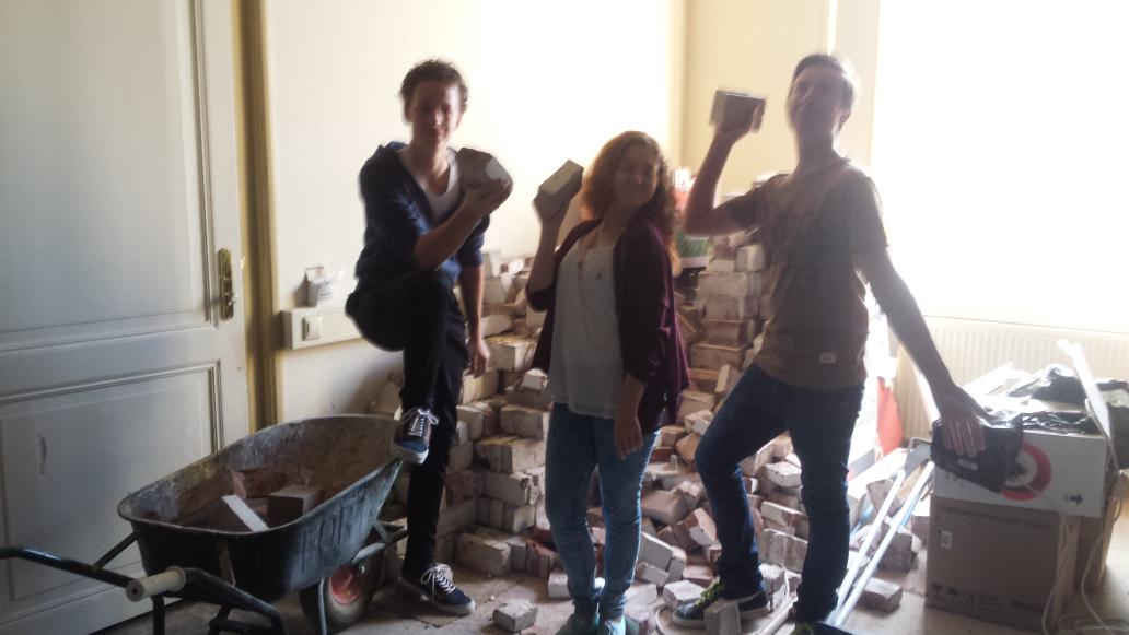 3c bouwt aan de voorstelling 'Een Heerlijke Nieuwe Wereld'...try out om 12 uur <a href="/DNS106/">De Nieuwste School</a>