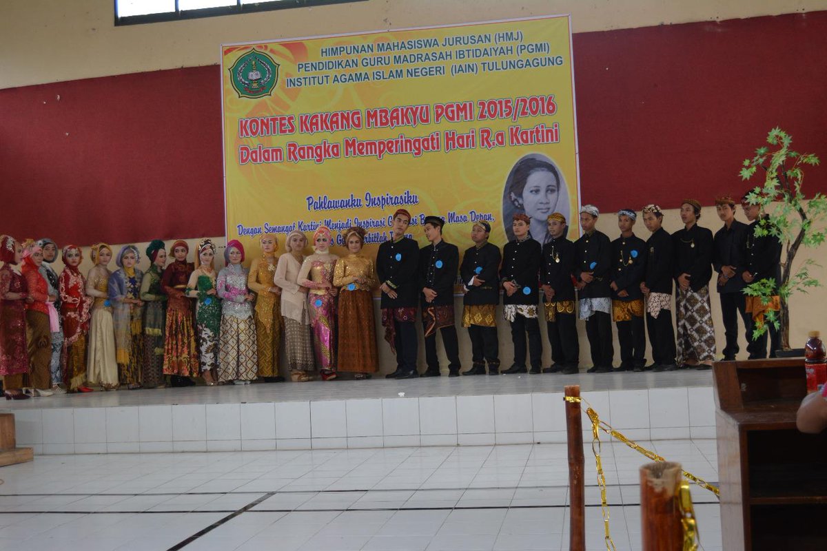 YSetyoutami's tweet photo. seluruh peserta kakang mbakyu iain-ta 2015 http://t.co/iGCM8qkTV7