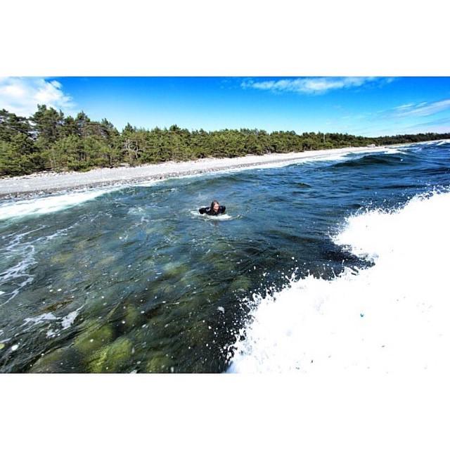 nordsvrf's tweet photo. Summer sessions at Torö. #soon #coldwaterstoke #coldwatersurf #sweden #torö #stockholm #surf #frontierstories http://t.co/7rIZvVE42F