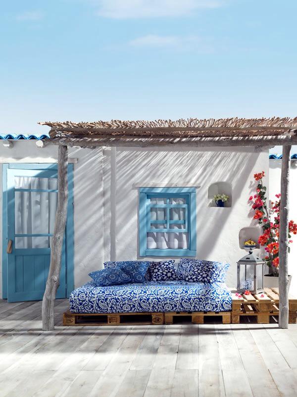 Estilo #Mediterráneo para tu terraza, colores como el #azul o el #blanco lo potencian. Te ayudamos? #decorador #deco