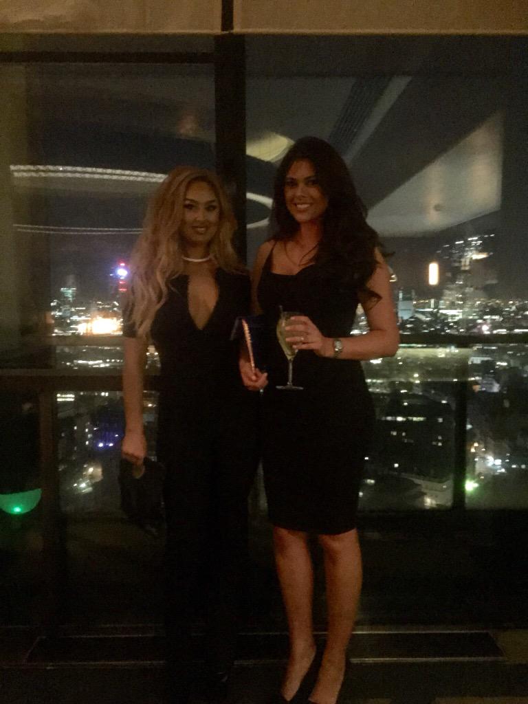 21_robz's tweet photo. Park lane hilton with the bird 💗
@Kayleighfay #lovelondon#tall#lovemygirl#hanging http://t.co/StPUSsqehd